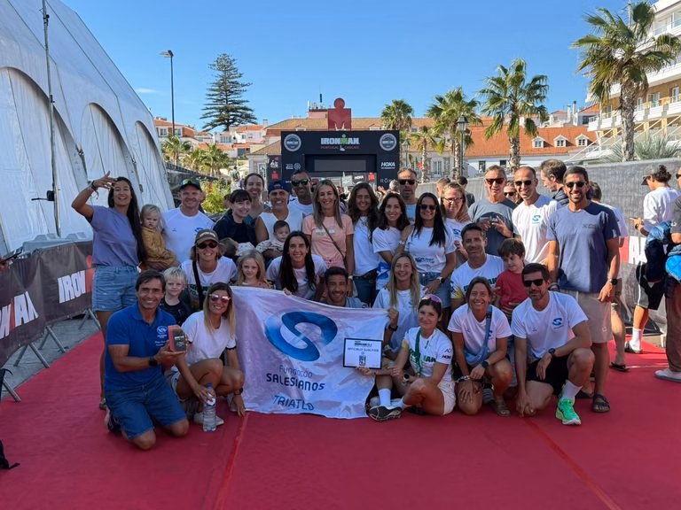 Equipa de triatlo dos Salesianos de Manique conquista pódio no IRONMAN 70.3 Cascais
